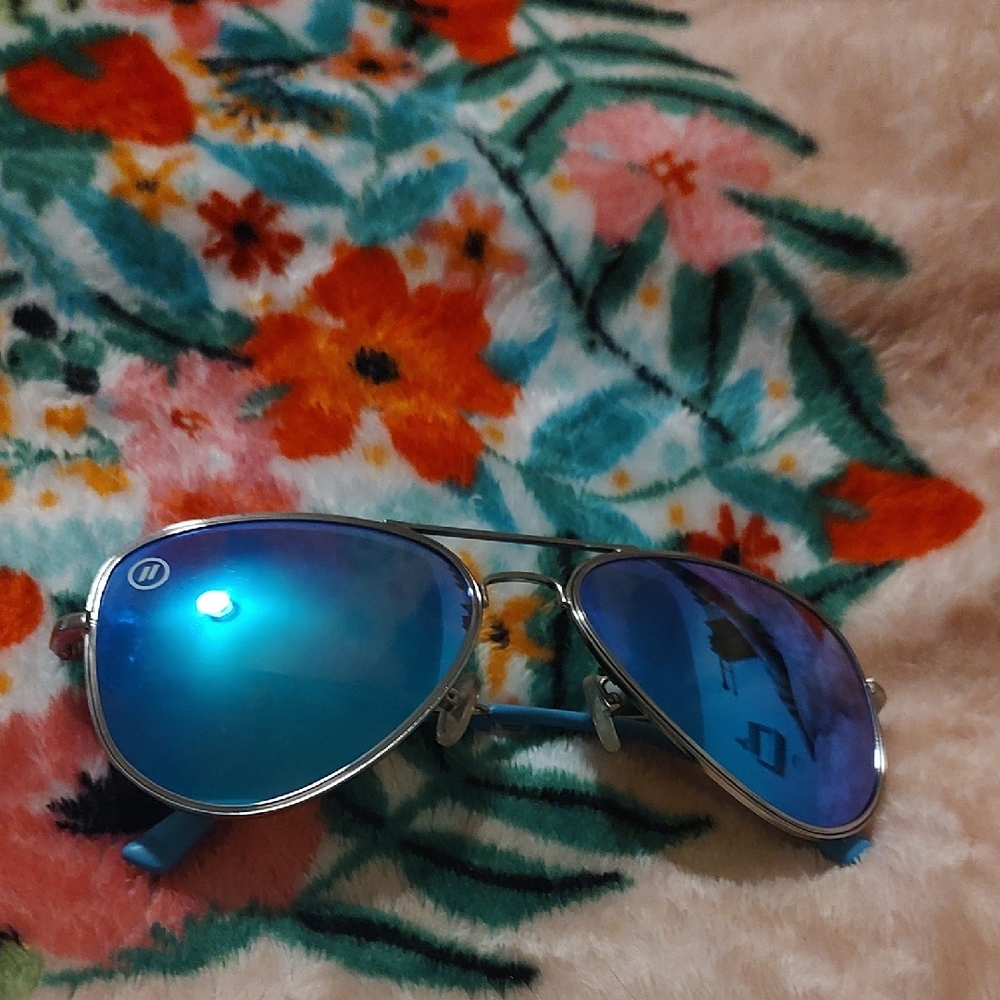 Silver Frame Blue Mirrored Aviator Sunglasses